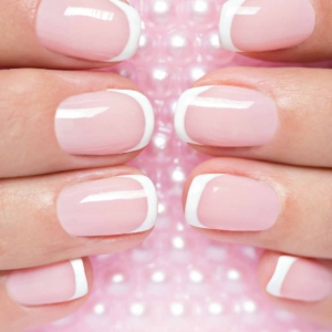 Manicure con smalto semipermanente